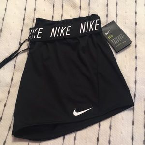 NIKE: *Brand New (M) Black Training Shorts